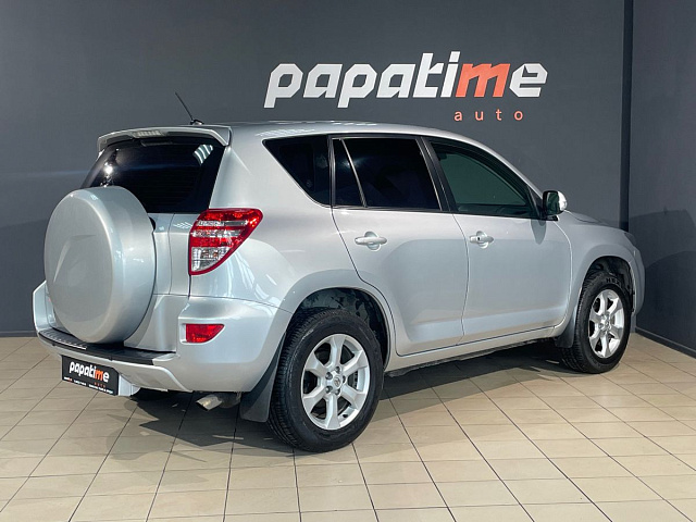 Toyota RAV4 2011