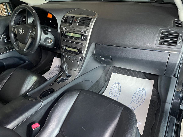 Toyota Avensis 2011