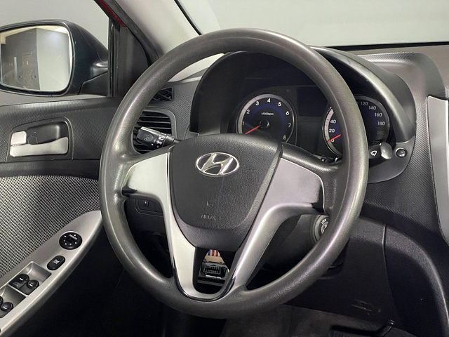 Hyundai Solaris 2013