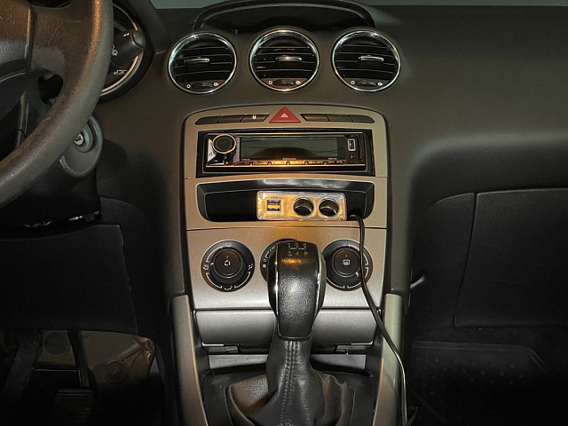 Peugeot 308 2011
