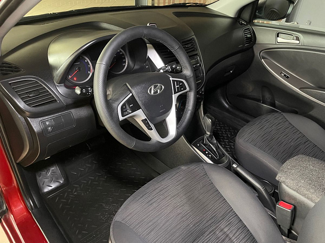 Hyundai Solaris 2014