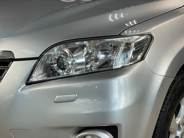 Toyota RAV4 2011