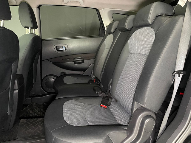 Nissan Qashqai+2 2012