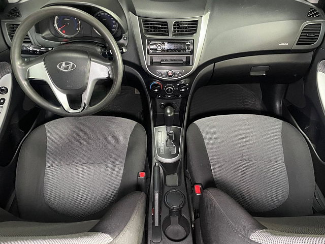 Hyundai Solaris 2013