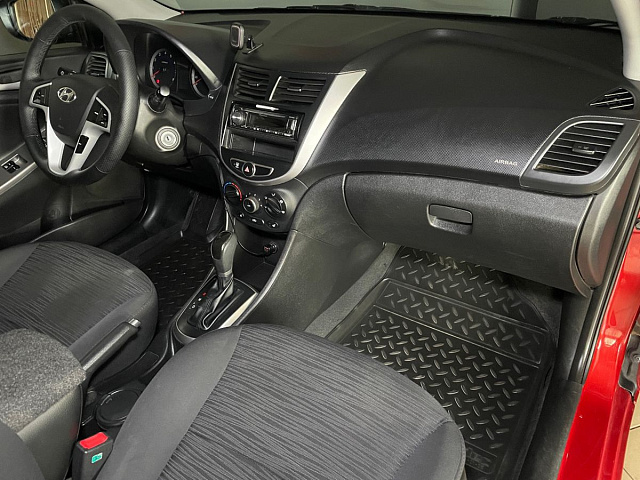 Hyundai Solaris 2014