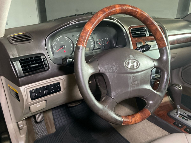 Hyundai XG 2004