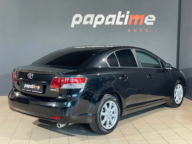 Toyota Avensis 2011