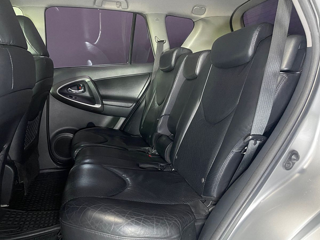 Toyota RAV4 2011