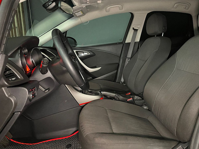 Opel Astra 2011
