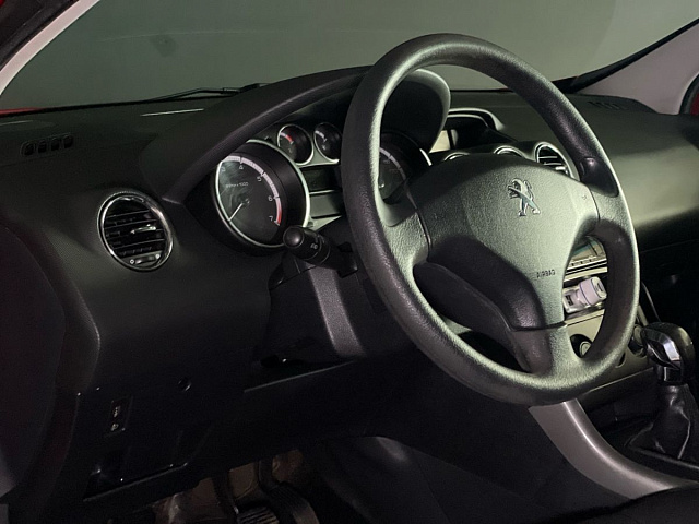 Peugeot 308 2011