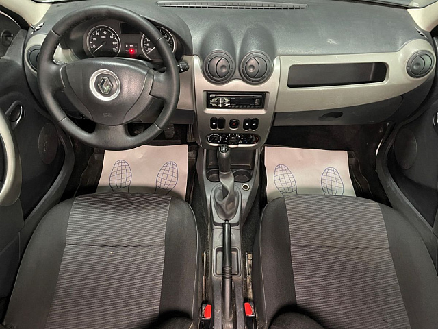 Renault Logan 2012