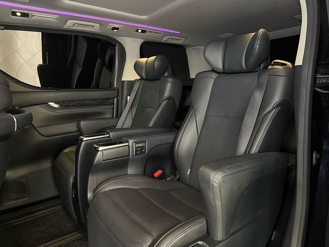 Toyota Alphard 2018