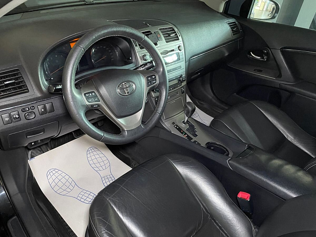 Toyota Avensis 2011