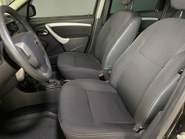 Nissan Terrano 2014