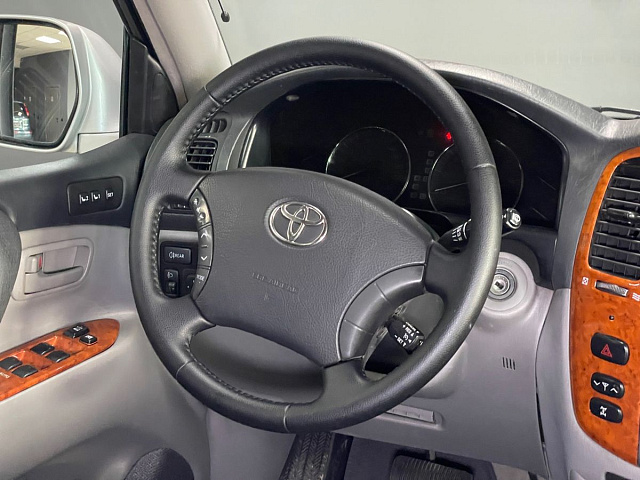 Toyota Land Cruiser 2006