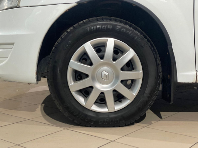 Renault Logan 2012