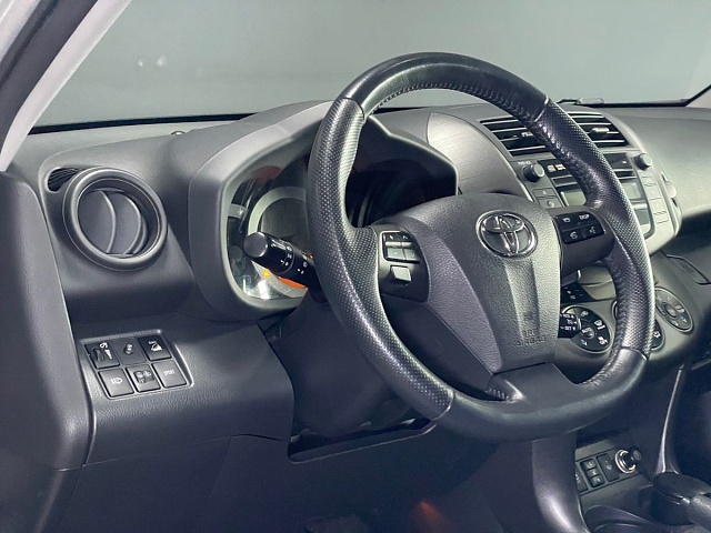 Toyota RAV4 2011