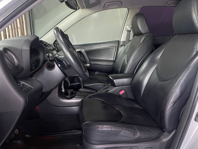 Toyota RAV4 2011