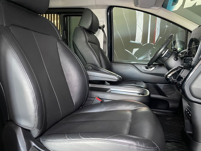 Hyundai Staria 2021