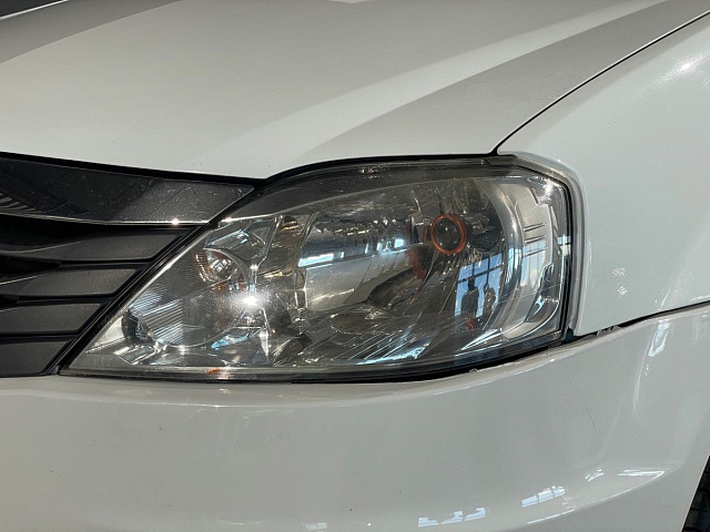Renault Logan 2013