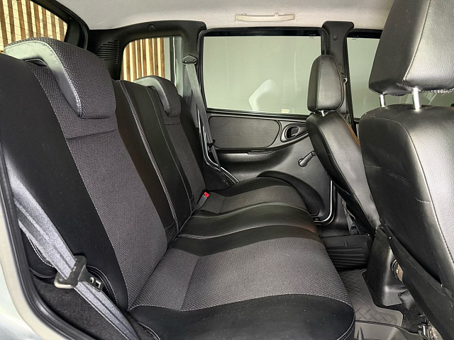 Chevrolet Niva 2013