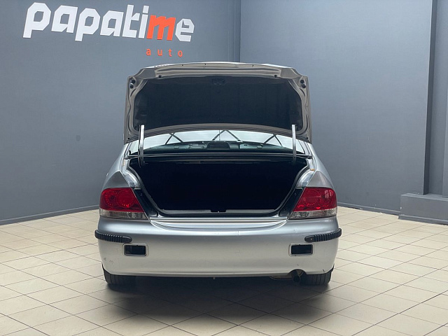 Mitsubishi Lancer 2005