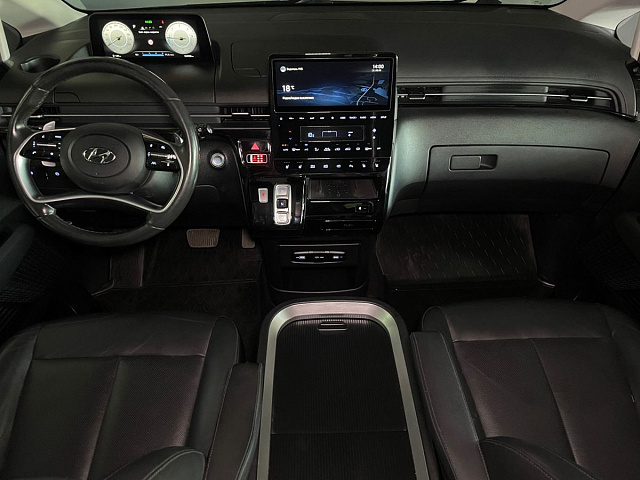Hyundai Staria 2021